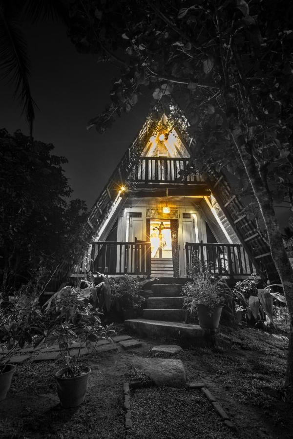 Villa Ovita Talpe Exterior photo