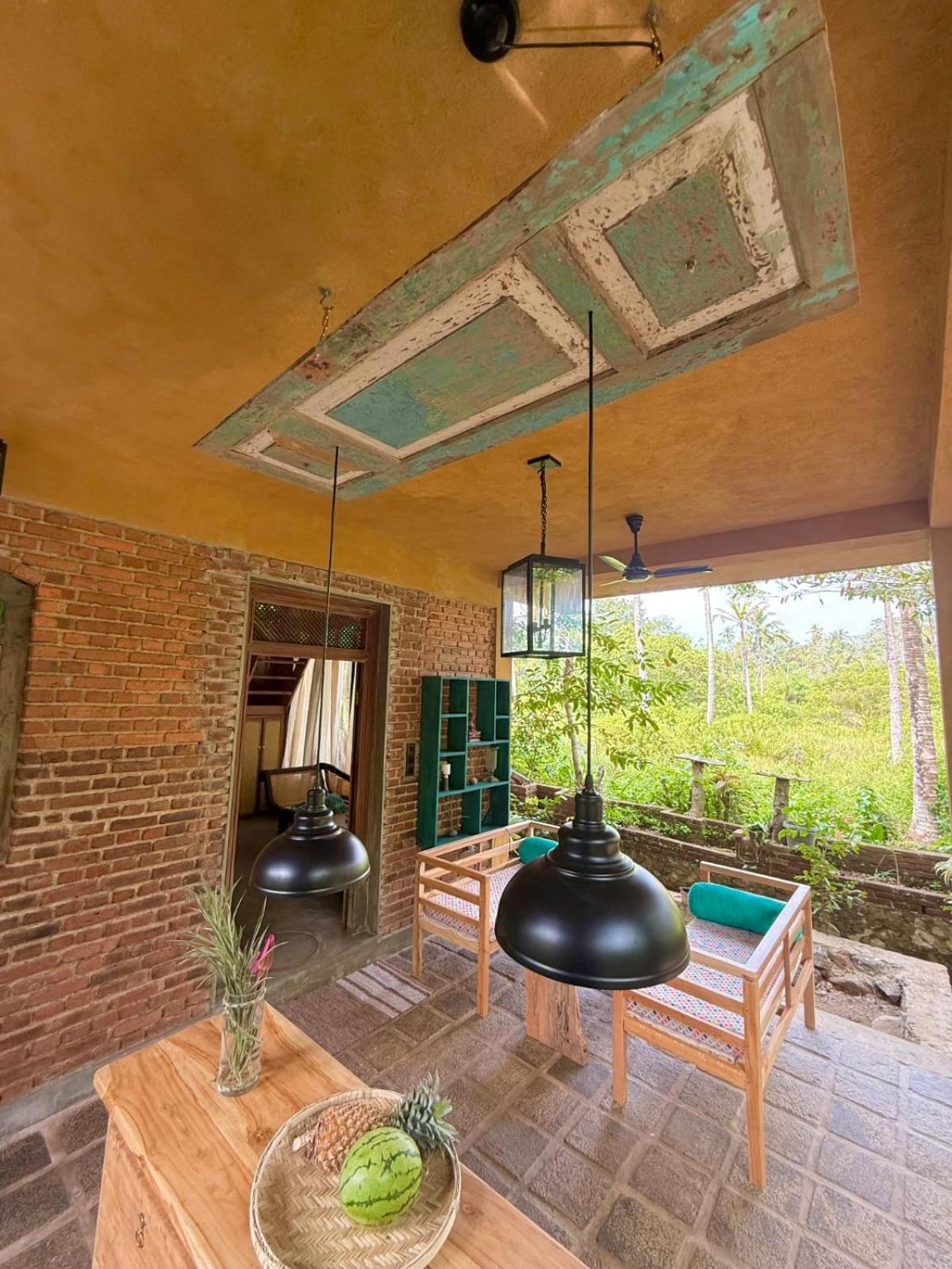 Villa Ovita Talpe Exterior photo